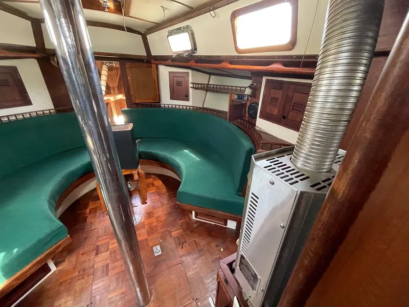 Slide: The Image of Cheoy Lee 41 - Salon - 4