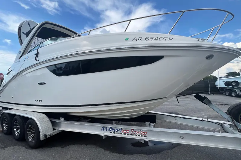 Slide: The Image of Propeller of 2014 Sea Ray Sundancer 260 boat on dry dock. - 4