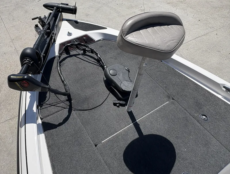 Slide: The Image of Skeeter SX190 2003 - 14