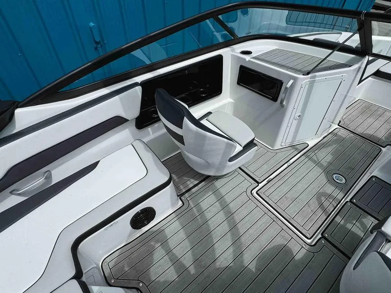 Slide: The Image of Yamaha 195S 2023 - 7