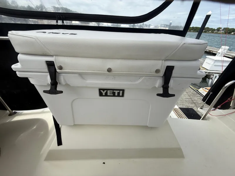 Slide: The Image of Blackfin Flybridge 1986 - 13