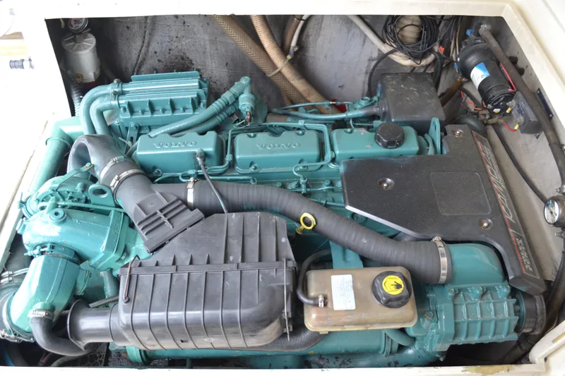 Slide: The Image of Blackfin Flybridge 1986 - 24