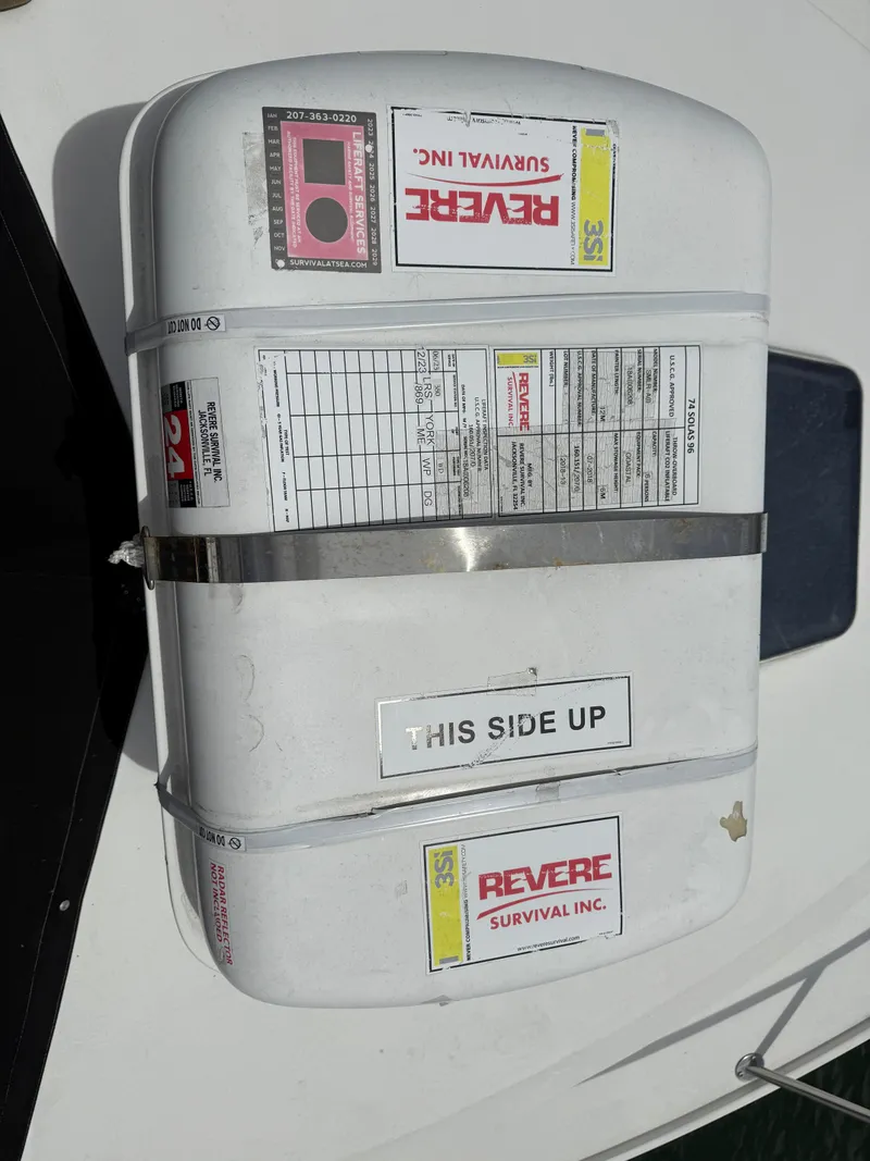 Slide: The Image of Blackfin Flybridge 1986 - 25