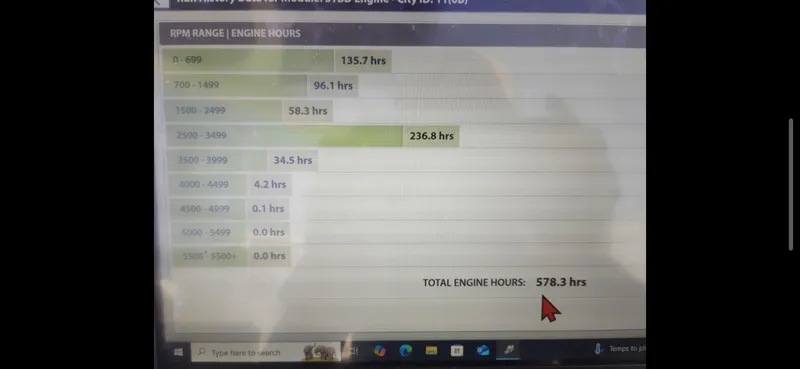 Slide: The Image of Engine hours display for 2012 Larson LXi 288, showing total of 578.3 hours. - 16