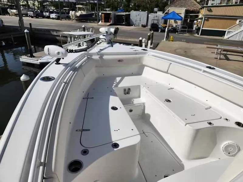 Slide: The Image of Sea Hunt Ultra 255 SE 2022 - 11