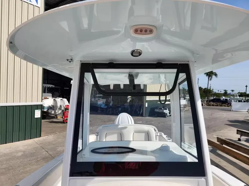 Slide: The Image of Sea Hunt Ultra 255 SE 2022 - 6