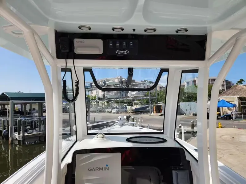 Slide: The Image of Sea Hunt Ultra 255 SE 2022 - 7