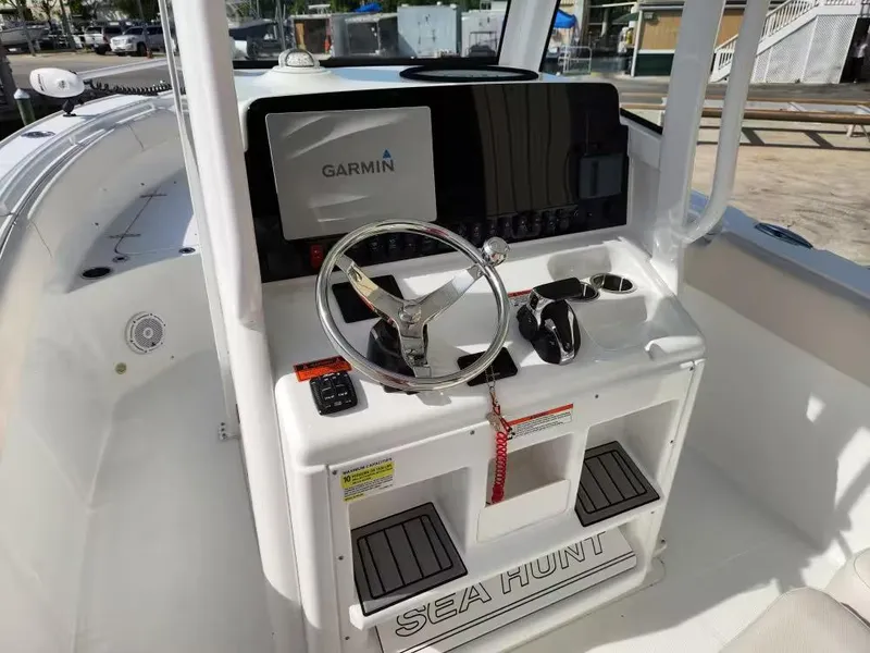 Slide: The Image of Sea Hunt Ultra 255 SE 2022 - 9