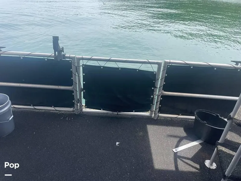 Slide: The Image of 1998 Stardust Cruiser Stardust 86 for sale in Duluth, GA - 50