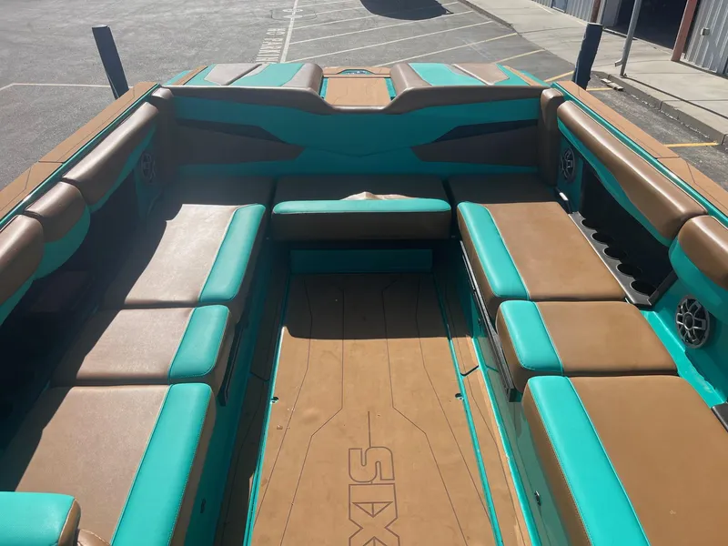 Slide: The Image of Axis T250 2023 - 19