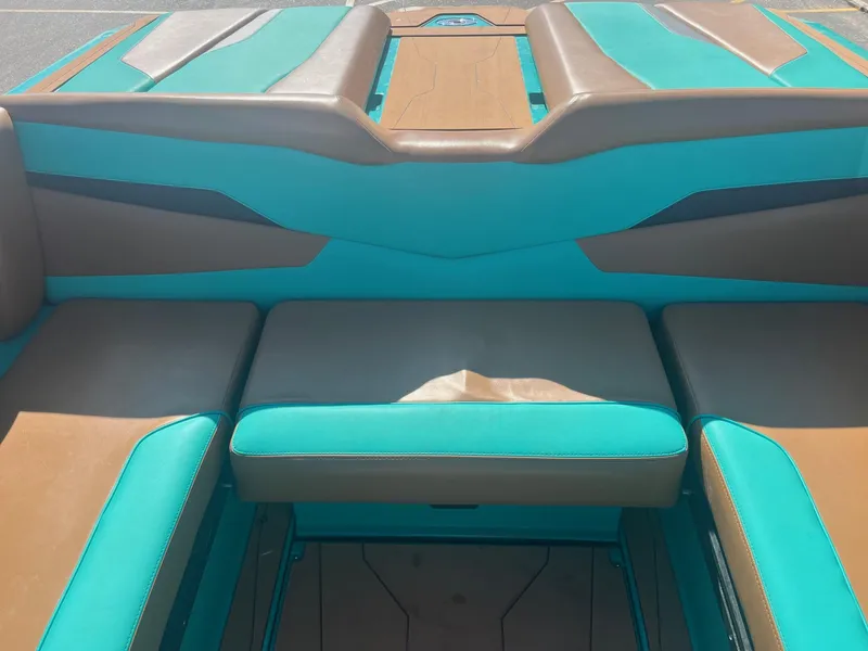 Slide: The Image of Axis T250 2023 - 22