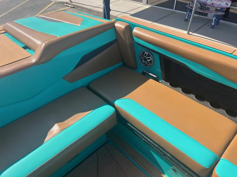 Slide: The Image of Axis T250 2023 - 23