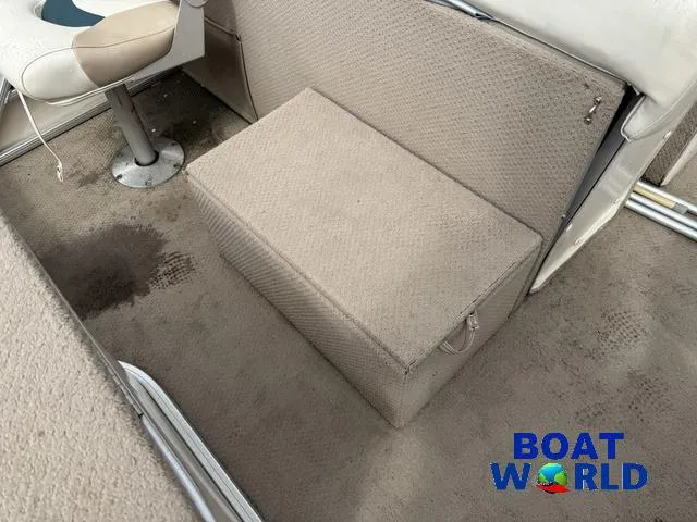 Slide: The Image of Sweetwater 2222 DF Pontoon WITH SEA LEGS 2004 - 28