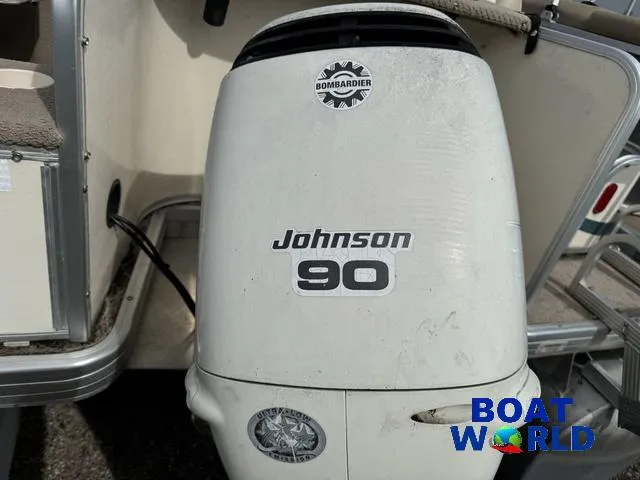 Slide: The Image of Sweetwater 2222 DF Pontoon WITH SEA LEGS 2004 - 32