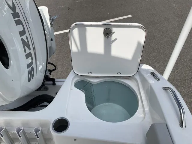 Slide: The Image of Sea Pro 202 Center Console 2025 - 6