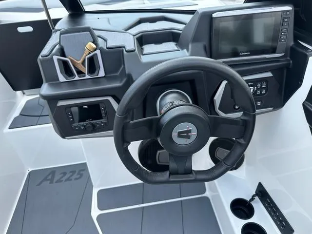 Slide: The Image of Axis Wake Research A Series A225 2025 - 10