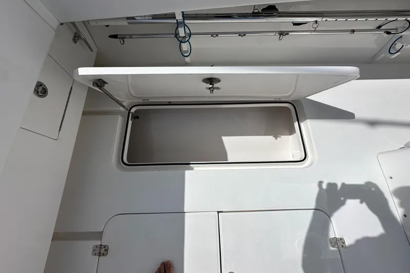 Slide: The Image of Island Runner 35 2006 - 53