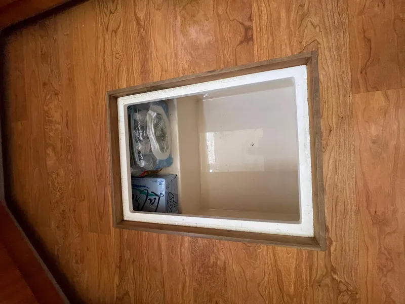 Slide: The Image of GALLEY IN-FLOOR STORAGE - 25