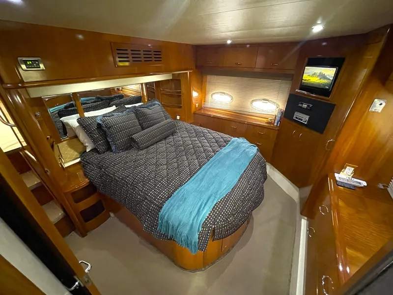 Slide: The Image of MASTER STATEROOM AFT OVERVIEW - 35