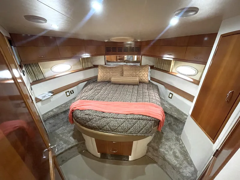 Slide: The Image of VIP/GUEST STATEROOM FORWARD - 44