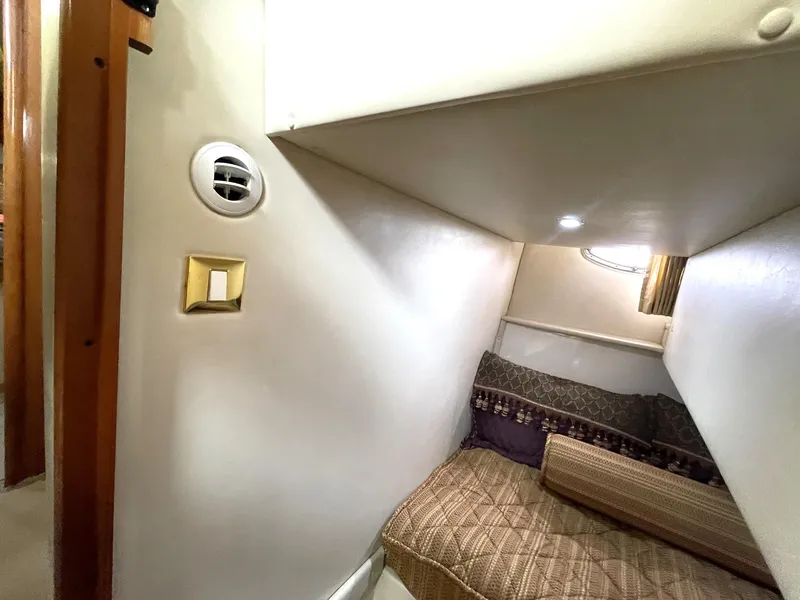 Slide: The Image of Carver Yachts 46 Motor Yacht 2006 - 59