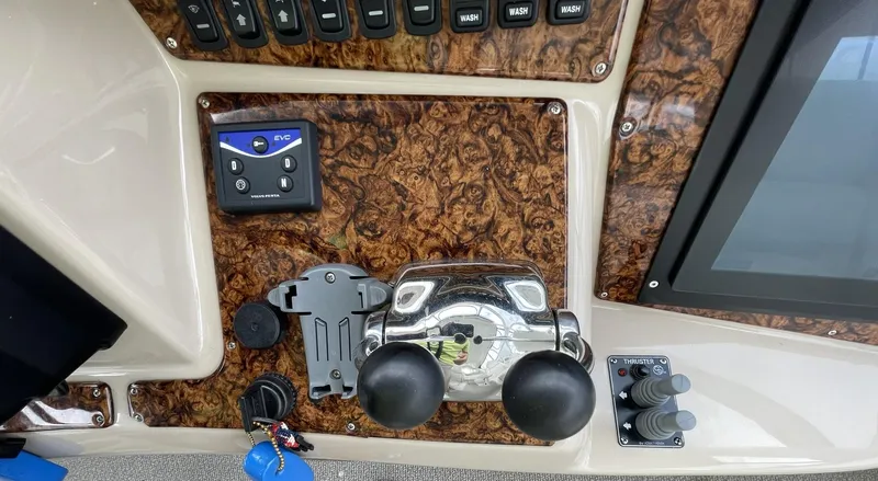 Slide: The Image of VOLVO ELECTRONIC CONTROLS & BOW AND STERN THRUSTERS!!! - 72