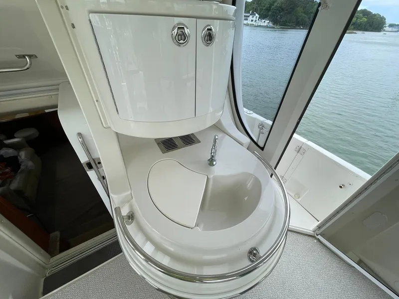 Slide: The Image of Carver Yachts 46 Motor Yacht 2006 - 91