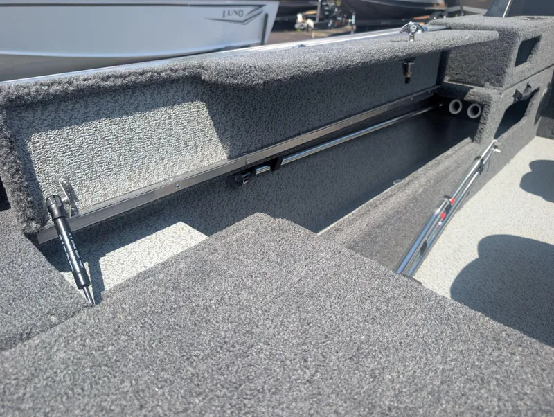 Slide: The Image of 2026 Lund 2075 Impact XS Arctic White In stock waconda boats - 9