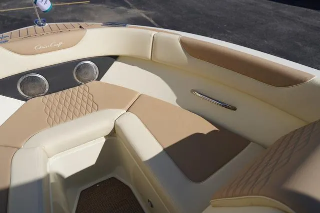 Slide: The Image of Chris-Craft Sportster 25 2025 - 41