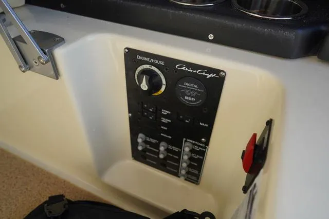 Slide: The Image of Chris-Craft Sportster 25 2025 - 70