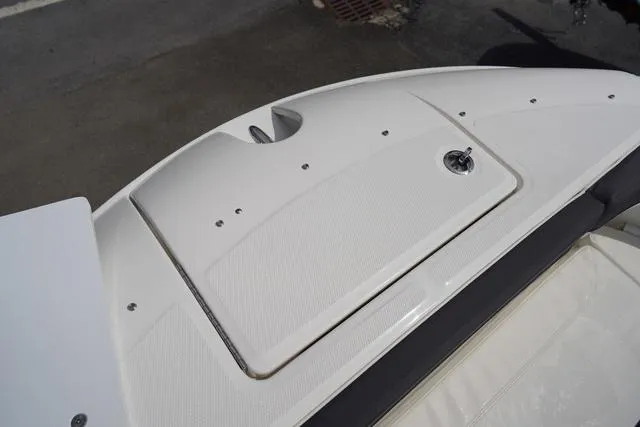 Slide: The Image of Bayliner Trophy T22SC 2025 - 22