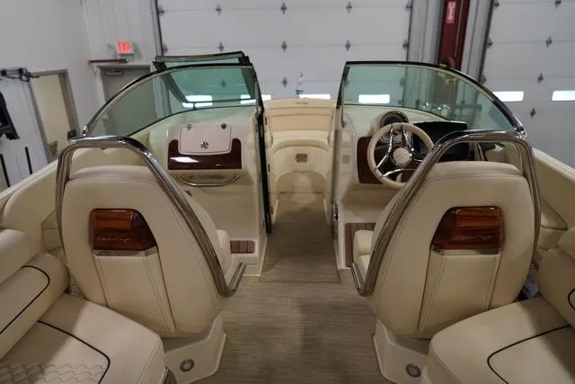 Slide: The Image of Chris-Craft Launch 28 GT 2025 - 13