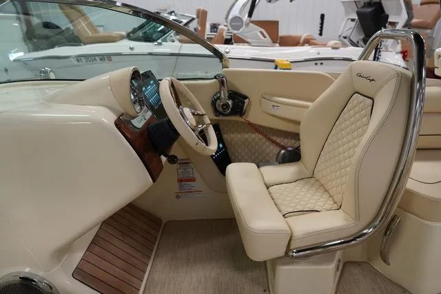 Slide: The Image of Chris-Craft Launch 28 GT 2025 - 44