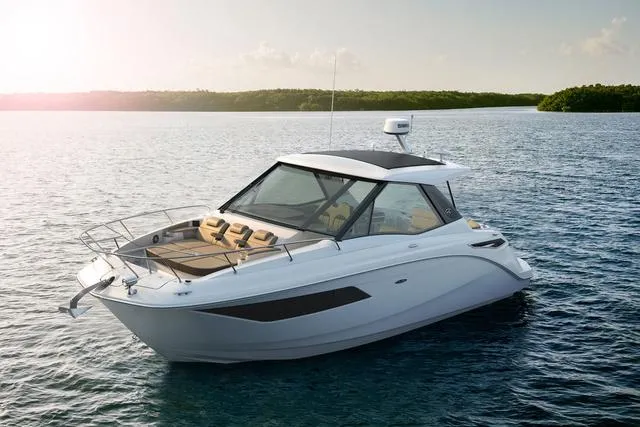 Slide: The Image of Sea Ray Sundancer 320 2025 - 2