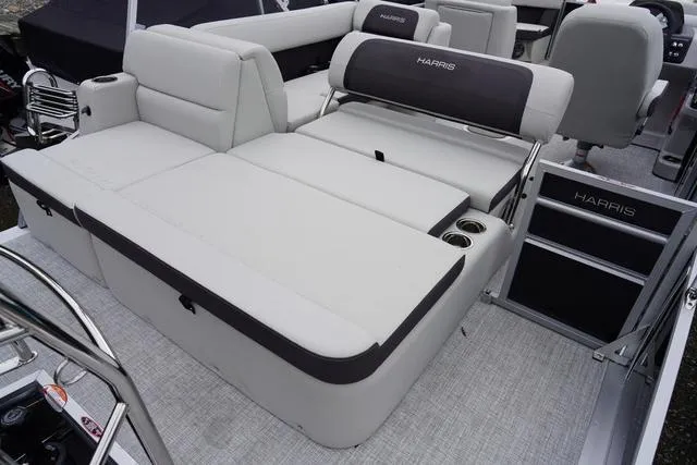 Slide: The Image of Harris Cruiser 210 SL 2025 - 10