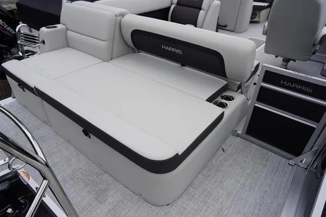 Slide: The Image of Harris Cruiser 210 SL 2025 - 11