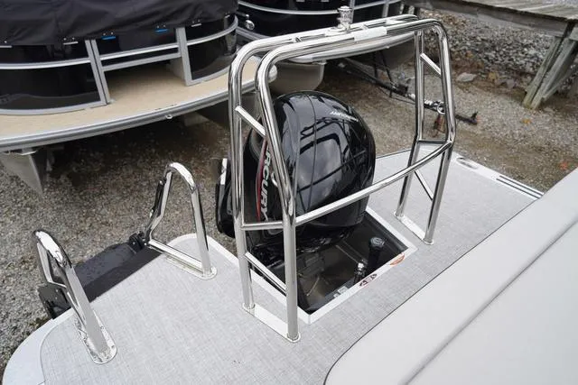 Slide: The Image of Harris Cruiser 210 SL 2025 - 14