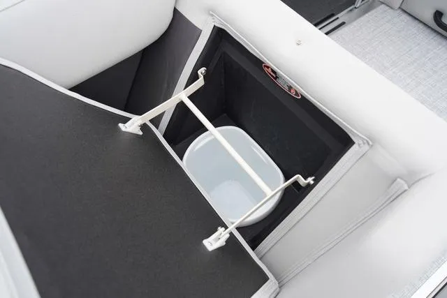 Slide: The Image of Harris Cruiser 210 SL 2025 - 18