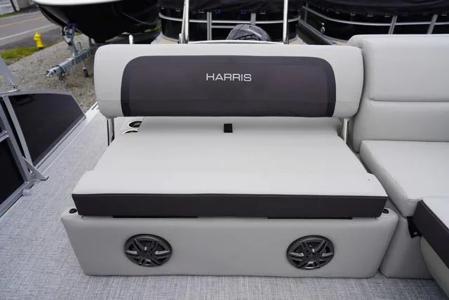 Slide: The Image of Harris Cruiser 210 SL 2025 - 21