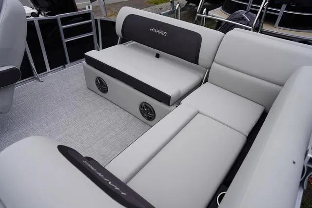 Slide: The Image of Harris Cruiser 210 SL 2025 - 22