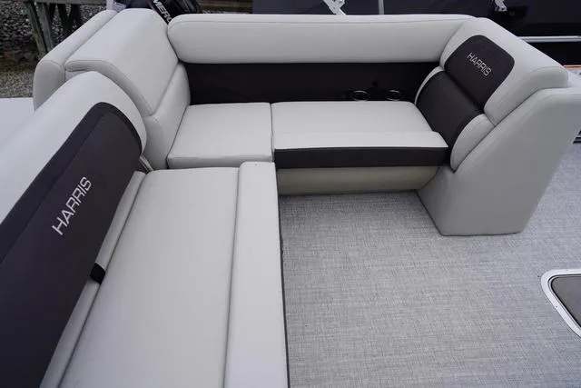 Slide: The Image of Harris Cruiser 210 SL 2025 - 23