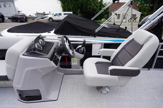 Slide: The Image of Harris Cruiser 210 SL 2025 - 26