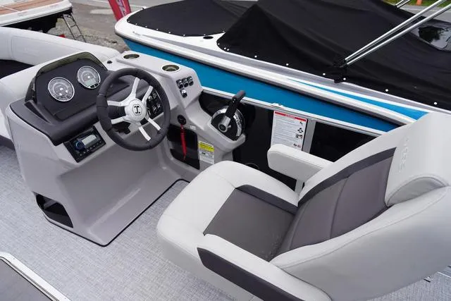 Slide: The Image of Harris Cruiser 210 SL 2025 - 27