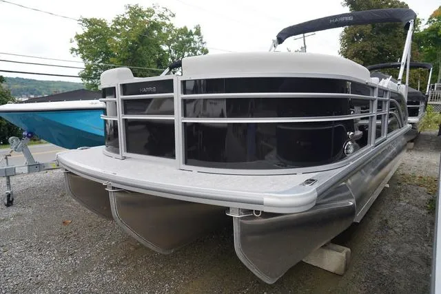 Slide: The Image of Harris Cruiser 210 SL 2025 - 3