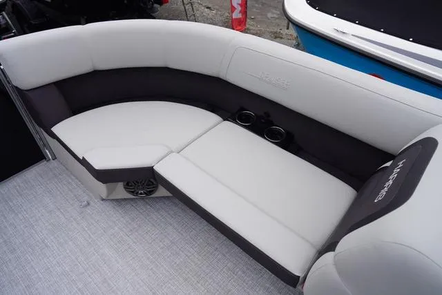 Slide: The Image of Harris Cruiser 210 SL 2025 - 41