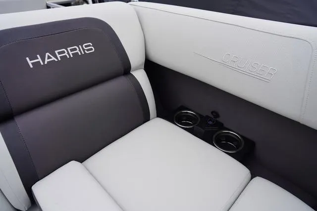 Slide: The Image of Harris Cruiser 210 SL 2025 - 42