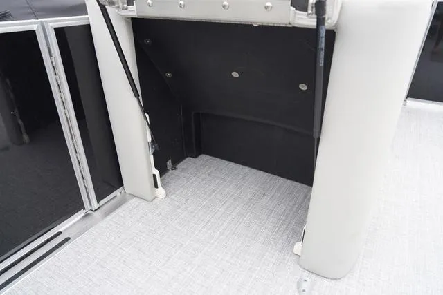 Slide: The Image of Harris Cruiser 210 SL 2025 - 47