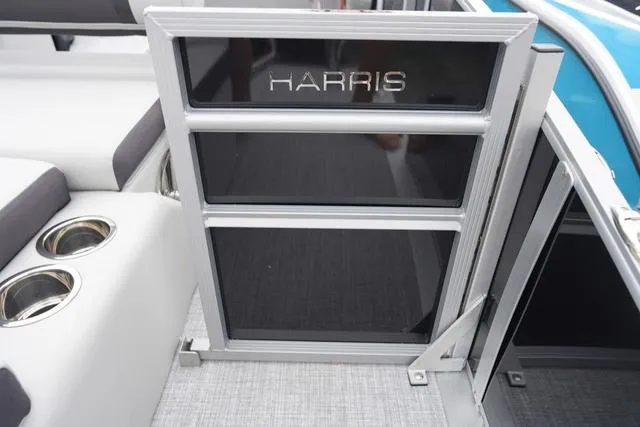 Slide: The Image of Harris Cruiser 210 SL 2025 - 9