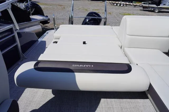 Slide: The Image of Harris Cruiser 210 SL 2025 - 14