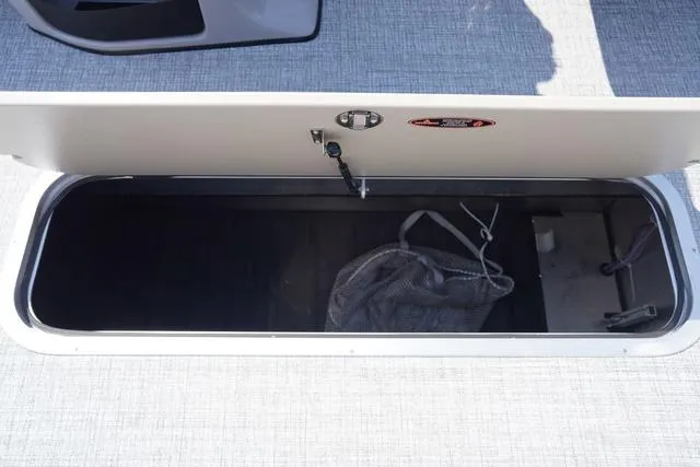 Slide: The Image of Harris Cruiser 210 SL 2025 - 18